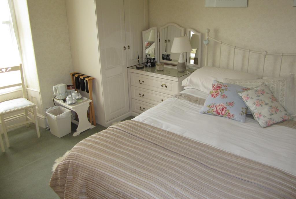 Beechwood House Bed & Breakfast New Quay  Exterior photo